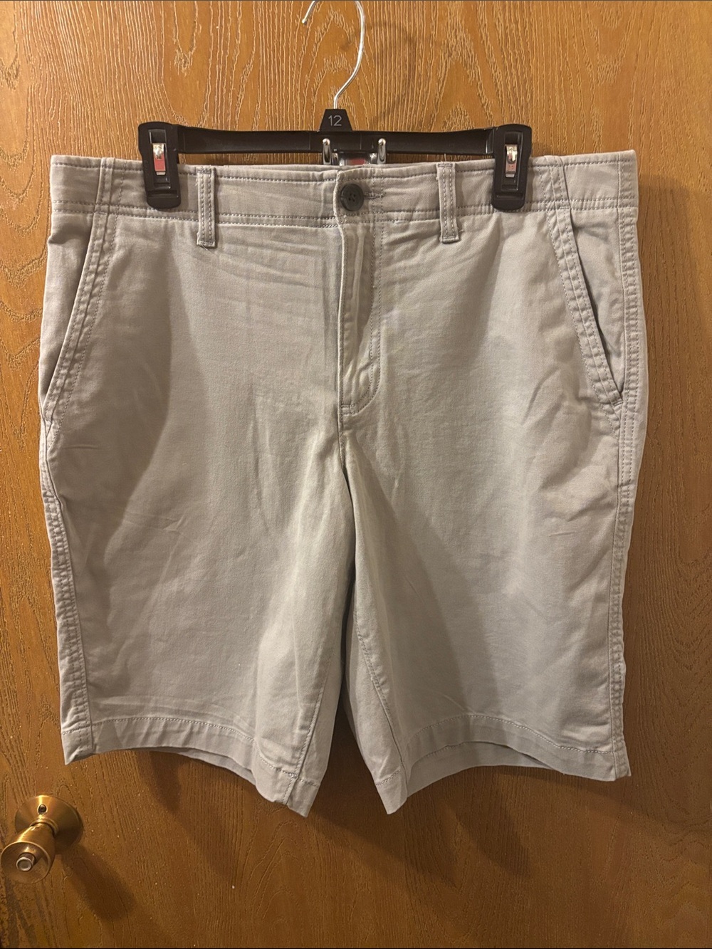Urban Pipe Line Ultra Flex Light Gray Flat-Front Chino Mens Shorts -Size 34-
